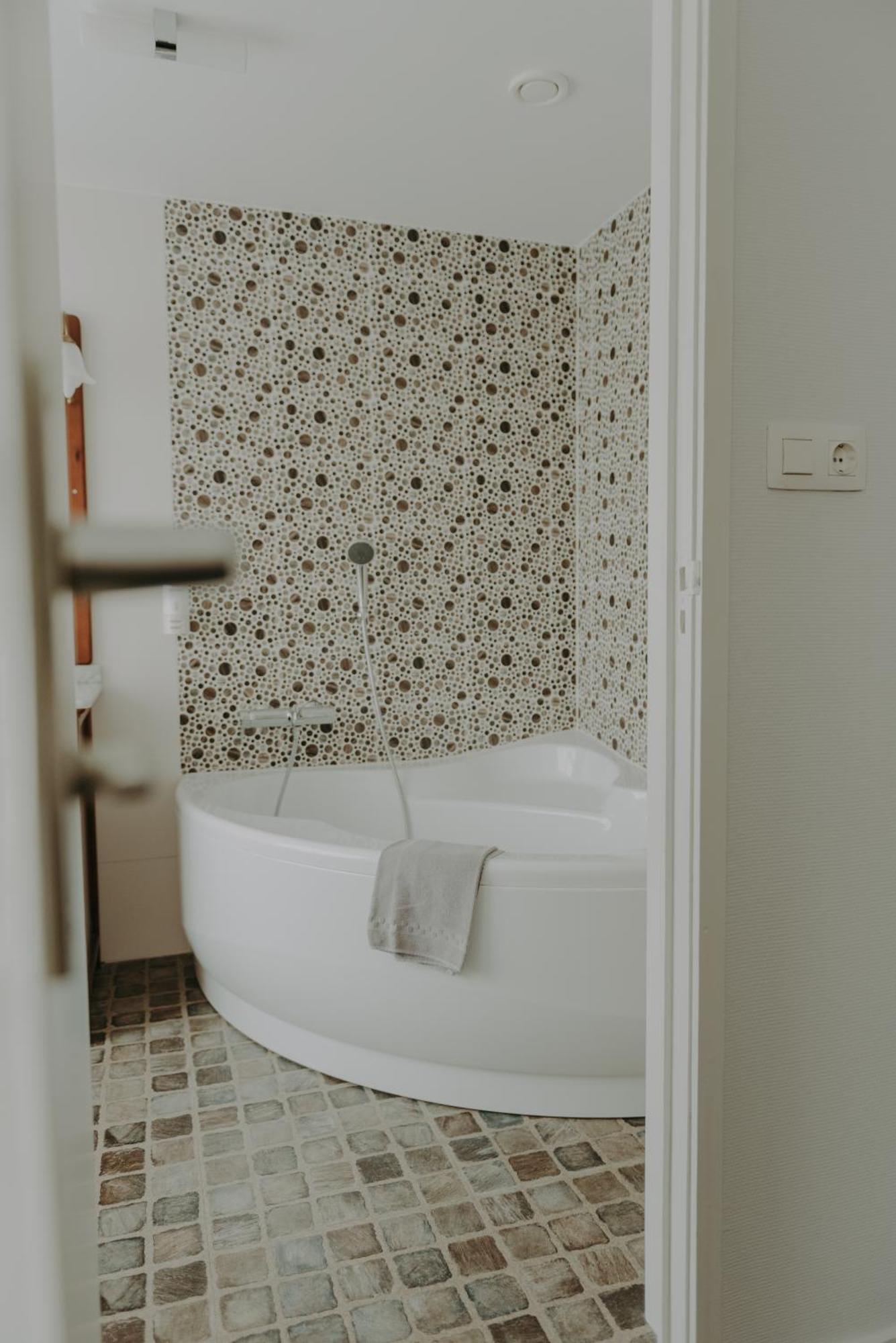 Ouwe Schuure Bed & Breakfast Слойс Екстериор снимка