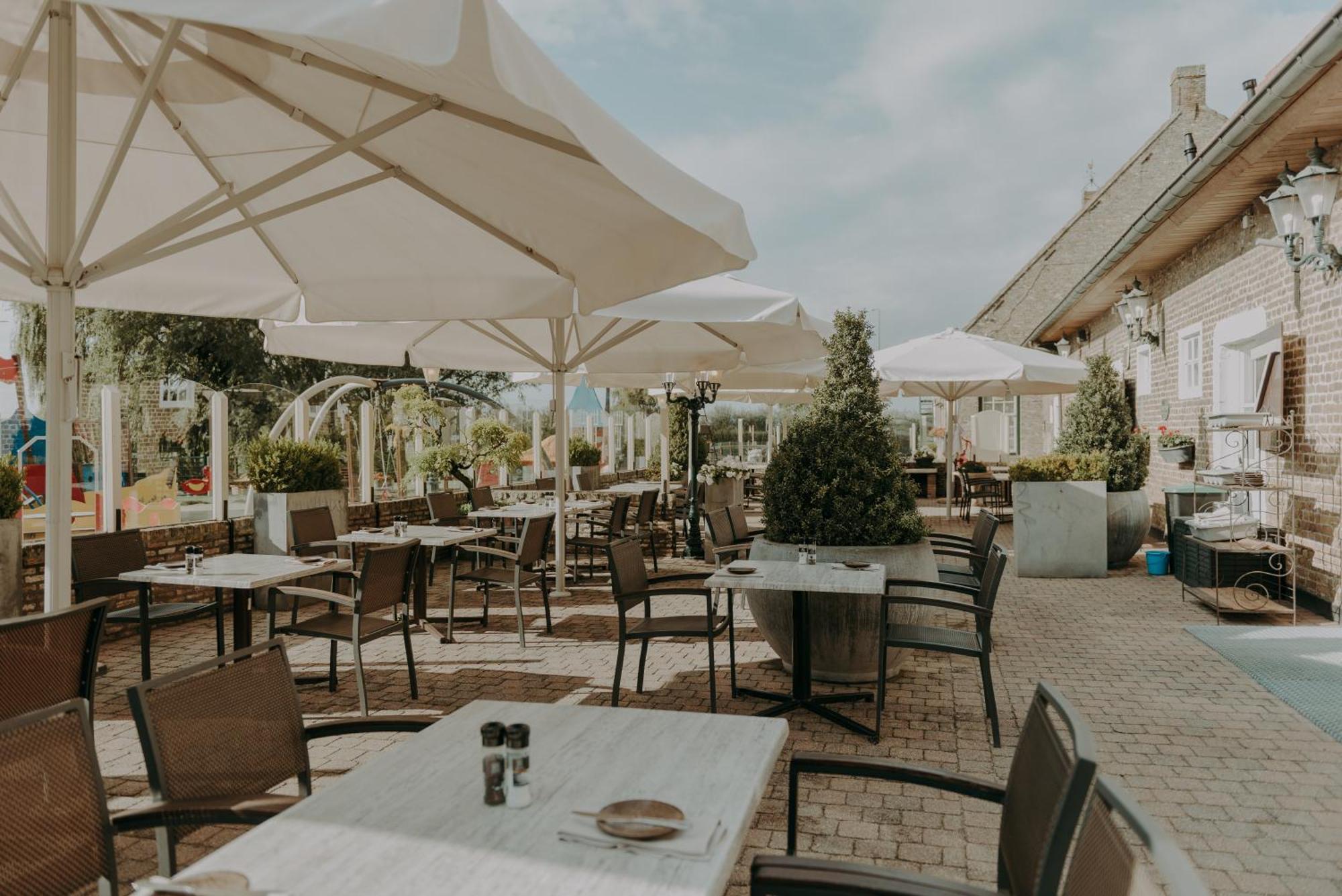 Ouwe Schuure Bed & Breakfast Слойс Екстериор снимка